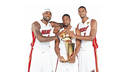 开云体育官网下载-_高速飞越：特技滑板表演震撼现场_，飞行滑板视频